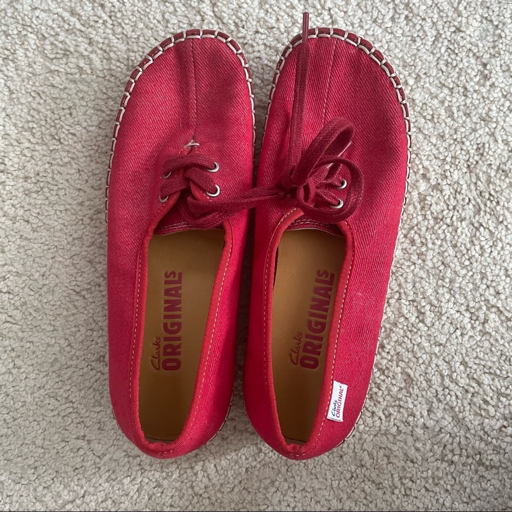 NWOT Clarks Originals Sneakers